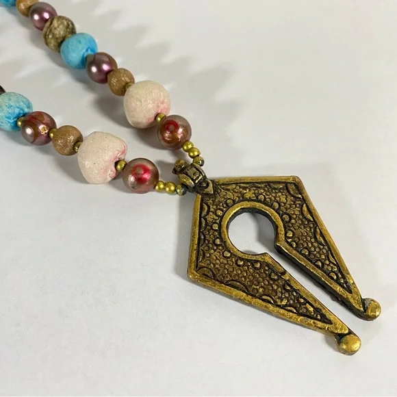 Tribal Key Hole Necklace - Picture 3 of 4